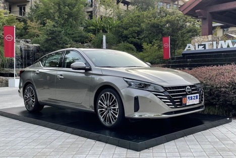 Nissan Teana 2023